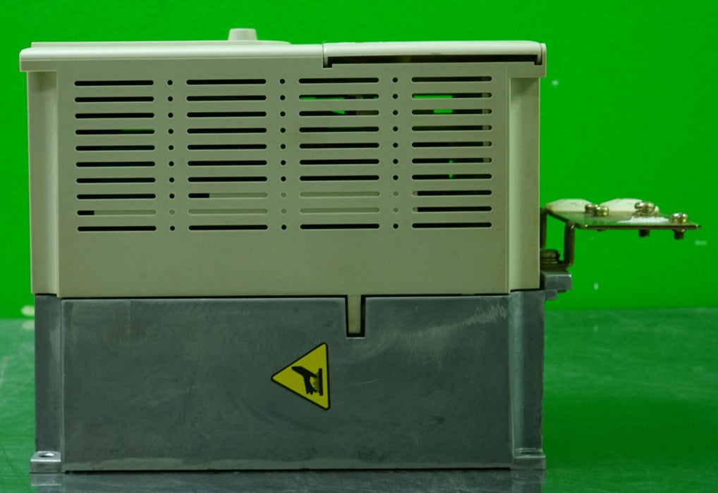 Toshiba VFS9-4022PL-WN1 Transistor Inverter 3PH VFD Drive 7.5A 60Hz Out: 4.2kVA