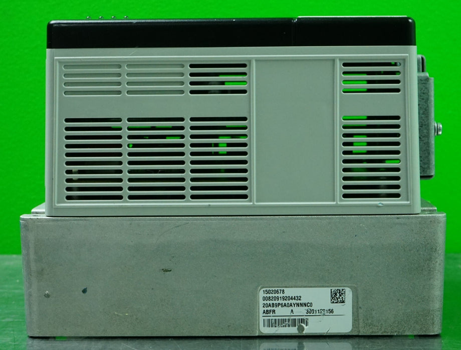 Allen-Bradley PowerFlex 70 3HP 20AB9P6A0AYNNNC0 240 VAC Clean Tested FRN:5.001