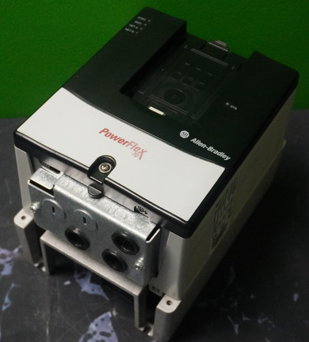 Allen-Bradley 20AD5P0A0AYNNNC0 PowerFlex 70 3 HP Working