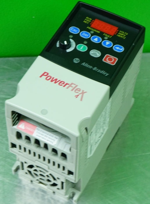 Allen-Bradley PowerFlex4 1HP 22A-D2P3N104 FRN:5.01 Tested Good