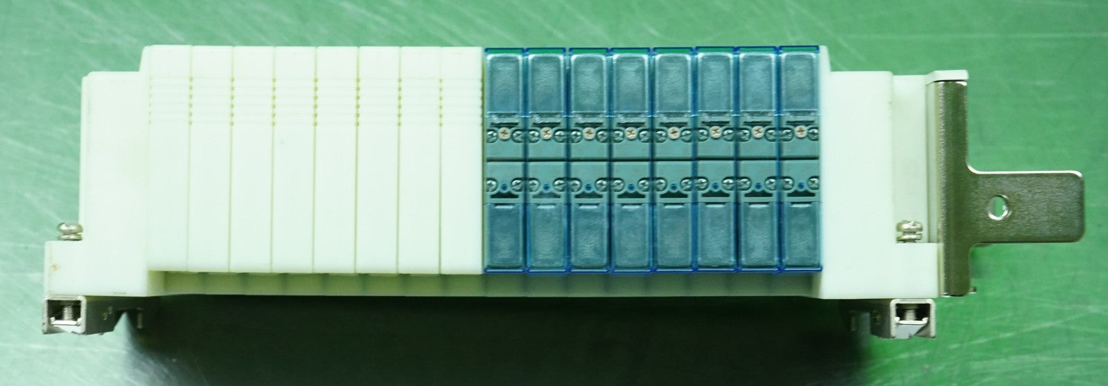 SMC 16 Position Valve Block Assembly with 8 SY3200-5UI-NA Valves
