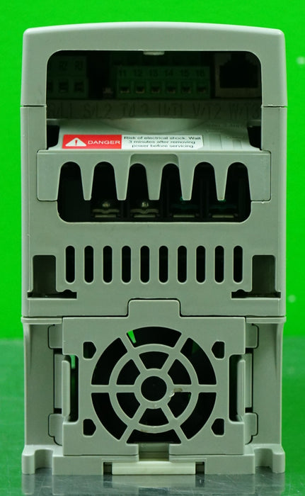 Allen-Bradley PowerFlex4 1HP 22A-D2P3N104 FRN:5.01 Tested Good