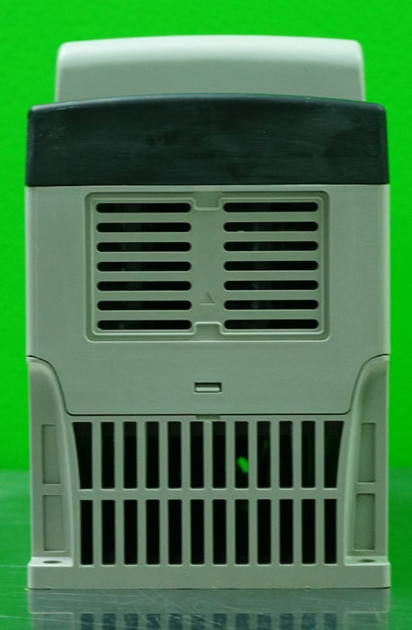 Low Hours Allen-Bradley 22B-D4P0N104 Power Flex 40 Drive 2 HP Ser A FRN:3.03