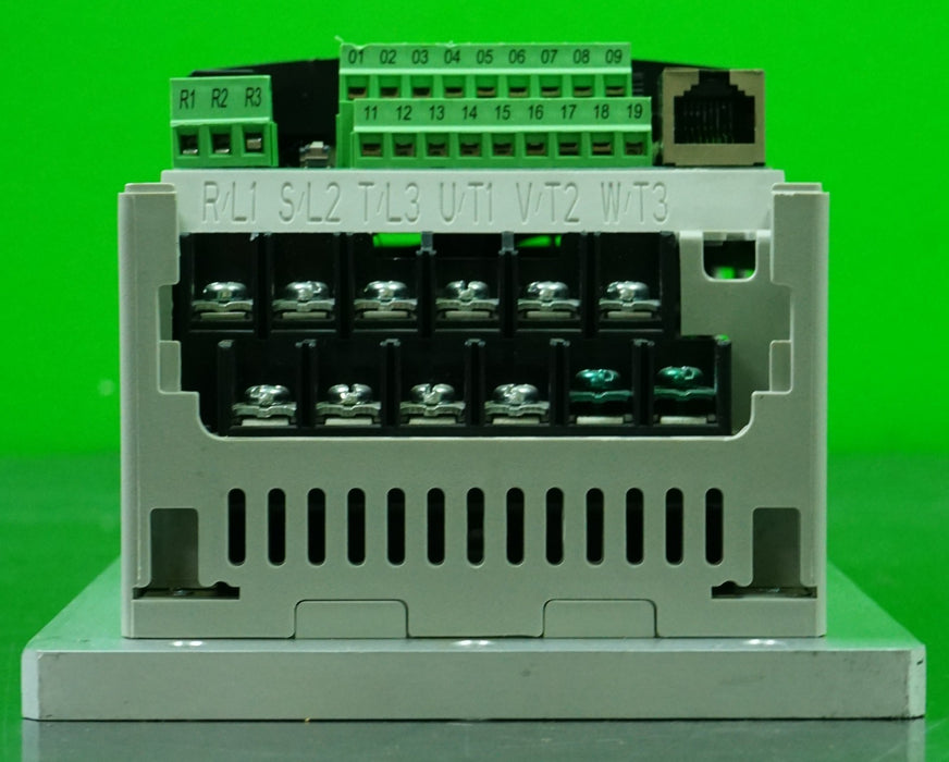 Allen-Bradley 22B-D1P4H204 PowerFlex 40 0.5HP Ser. A FRN: 6.01 Tested (No Cover)