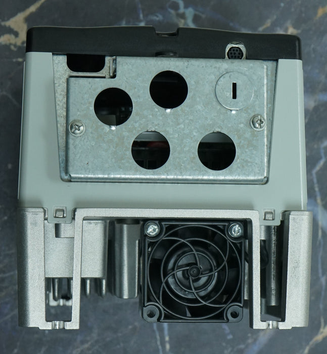 Low Hr Allen-Bradley PowerFlex 70 3HP 20AD5P0A0AYNNNC0 Series A Tested FRN:4.001