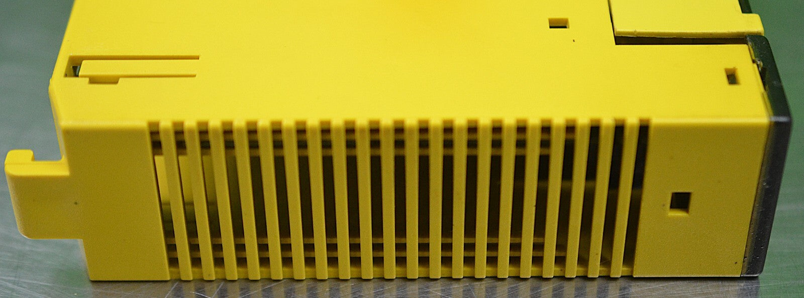 Fanuc A03B-0807-C103#D AID16C#D I/O Model A Output Module 16PT 24VDC, Parts Only