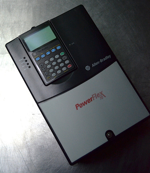 Low Hours Allen-Bradley PowerFlex 70 10 HP 20AD014A0AYNANNN Series A FRN: 2.008
