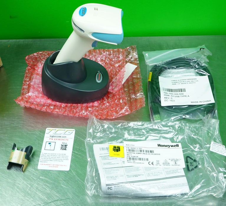 Honeywell TCG 1902HHD-5-COLF 1902 Wireless Scanner w/ Charging Dock